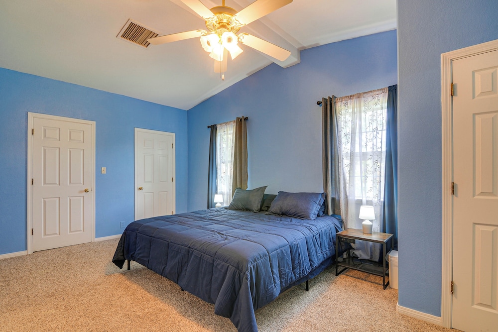 Page Vacations - Page Home: Deck  Fire Pit, 6 Mi to Horseshoe Bend - Property Image 2