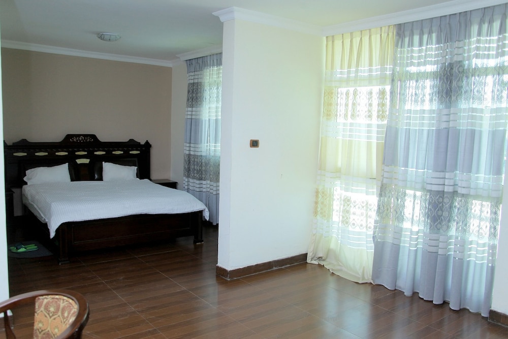 Bnow Hotel