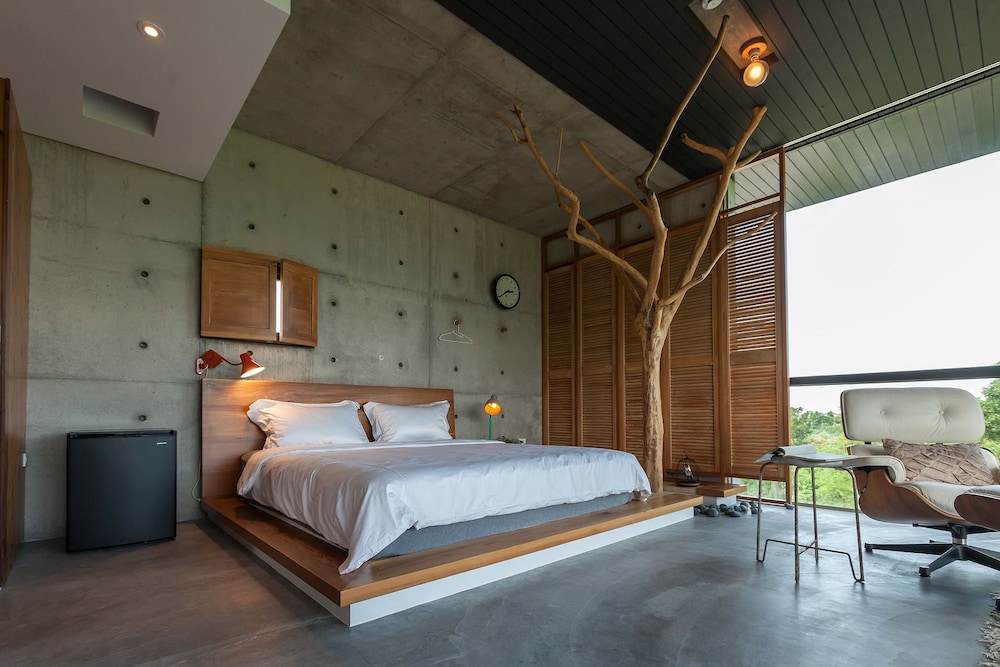 Juststay