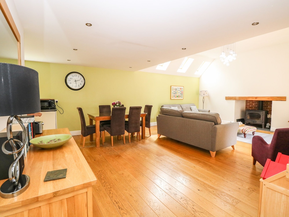 Oak Tree Lodge