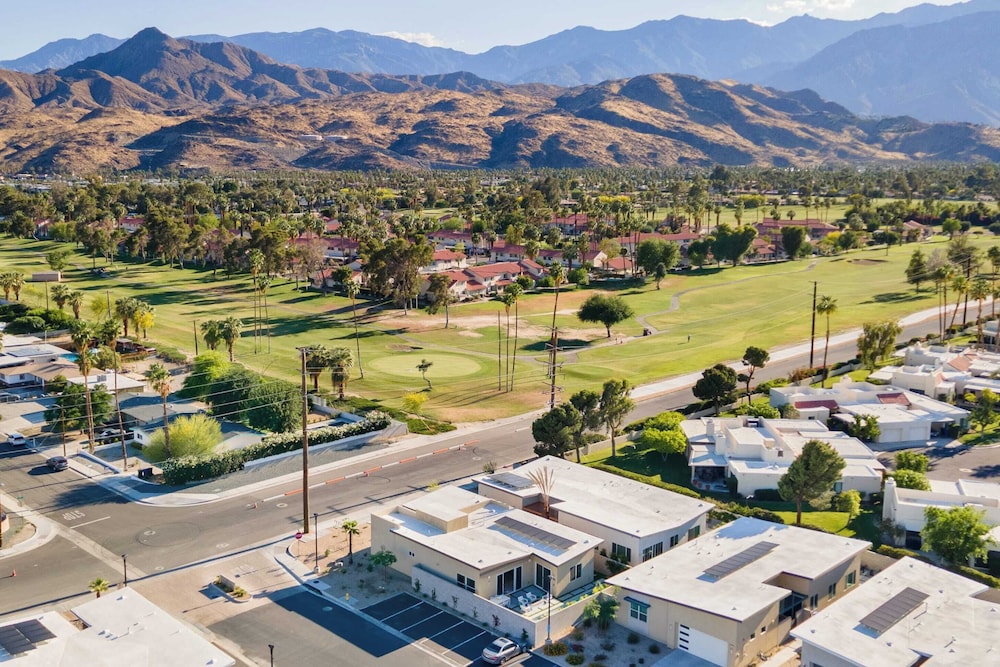 Lumen at Tahquitz: New Build With Pool, Fire Pit & Designer Interiors