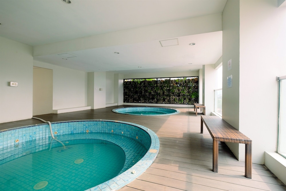 Gorgeous and Strategic Studio Apartment at Capitol Park Residence view 2