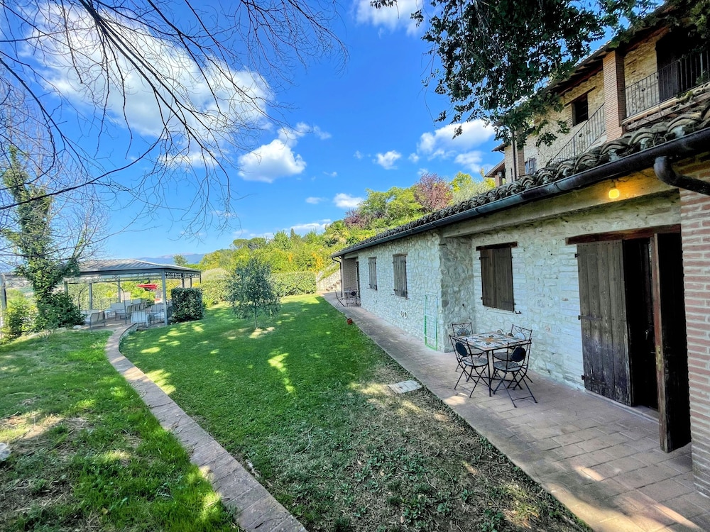 Apt 6 - Magical Grounds With Pool Jacuzzi Sleeps 4
