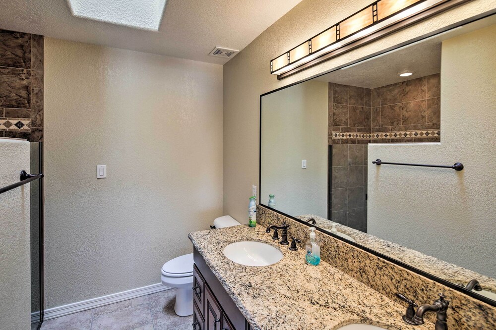 Pool, Hot Tub & Mtn Views: Lake Havasu City Home! view 2