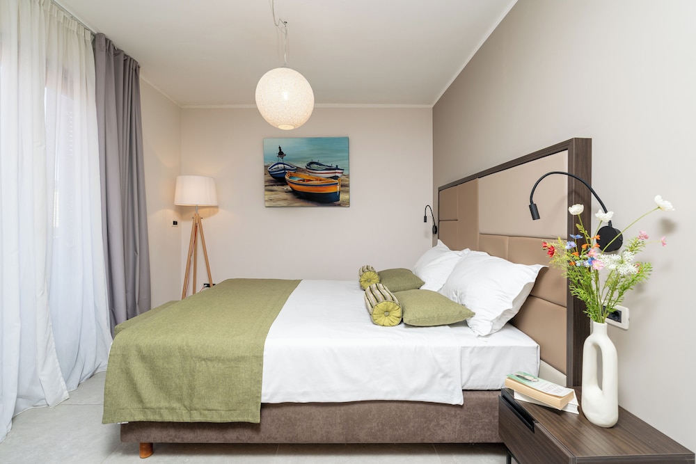 Al Porto Suites