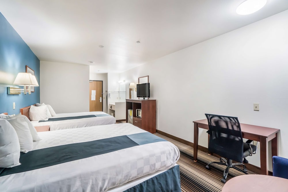 Green River Vacations - Americas Best Value Inn Green River - Property Image 1