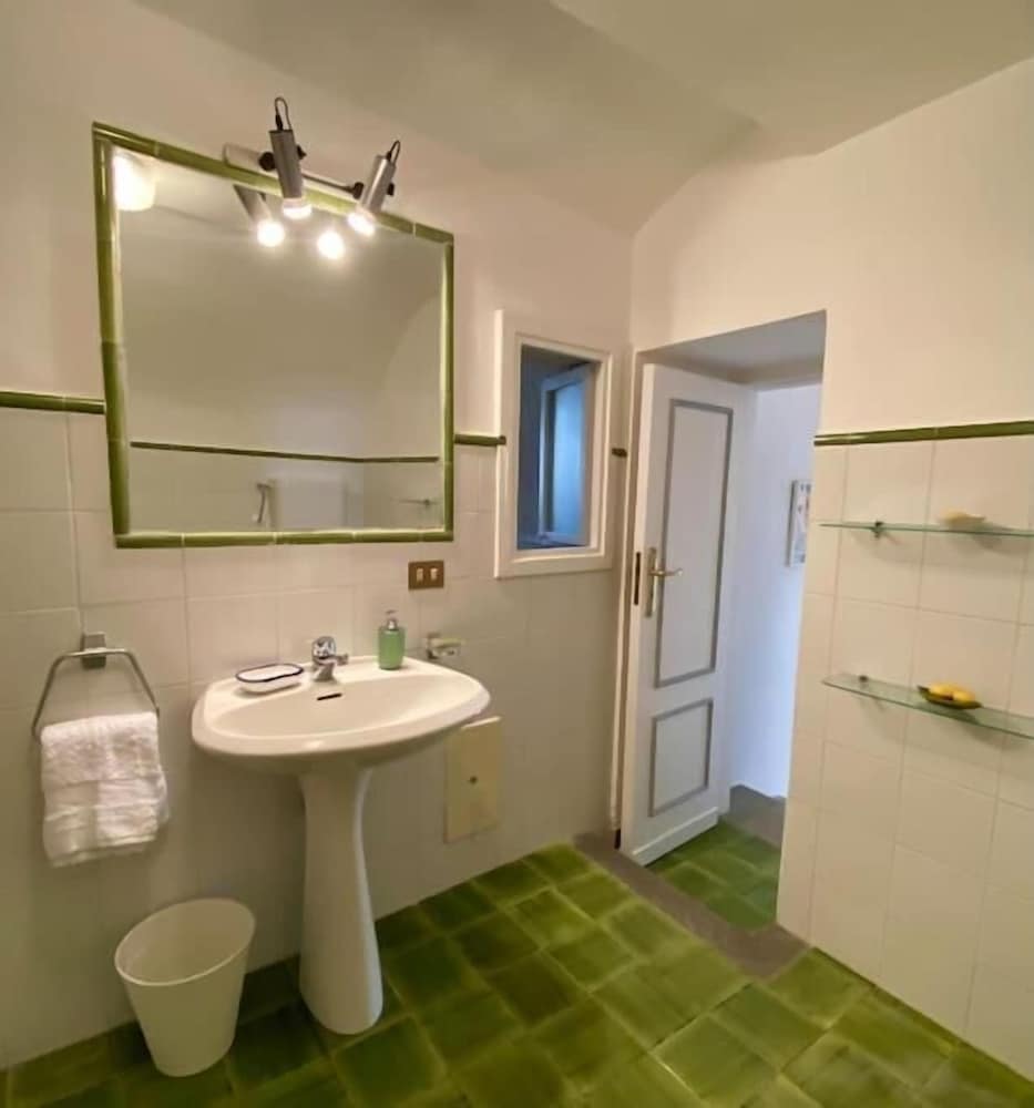 Charming Location Between Positano and Sorrento