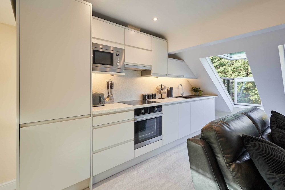 Host Stay Ross View Attic Apartment