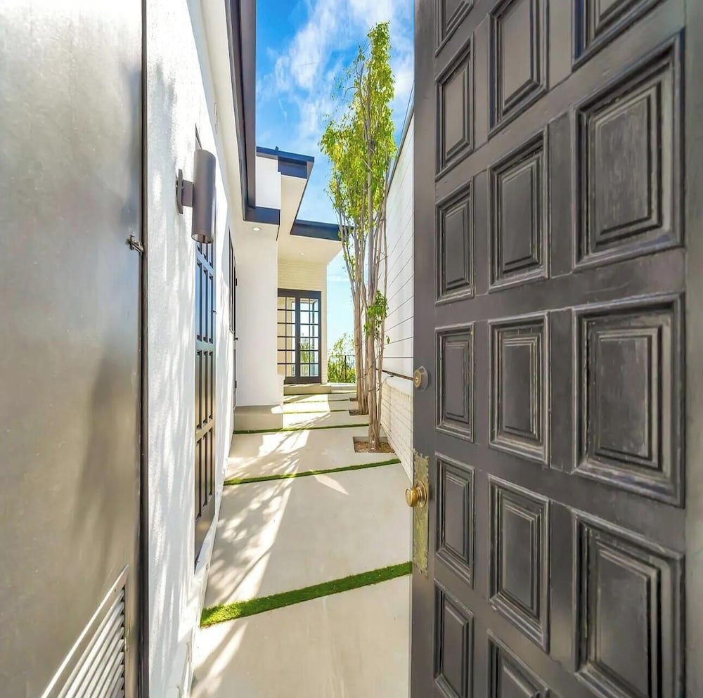 Skyview Estate - Stylish Hollywood Hideaway With Sweeping City Views
