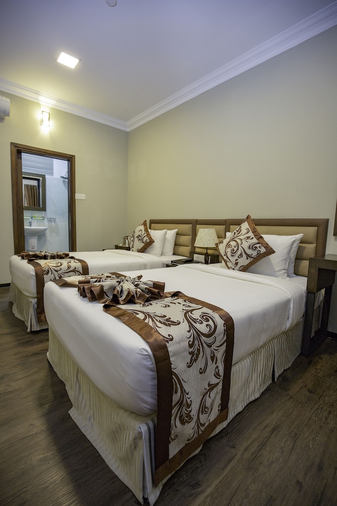 Cloud 10 Boutique Hotel