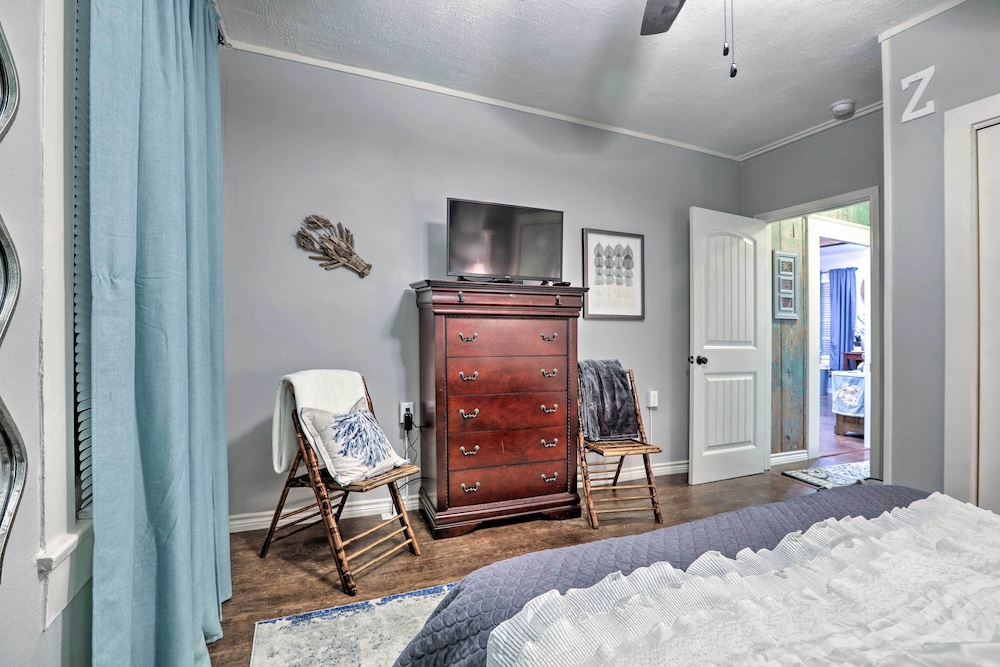 Historic Galveston Home: Walkable Neighborhood! view 4