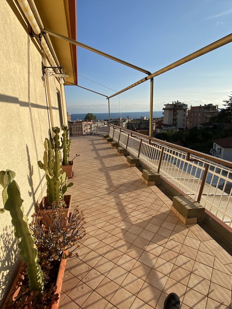 Penthouse Seaview by Wonderful Italy
