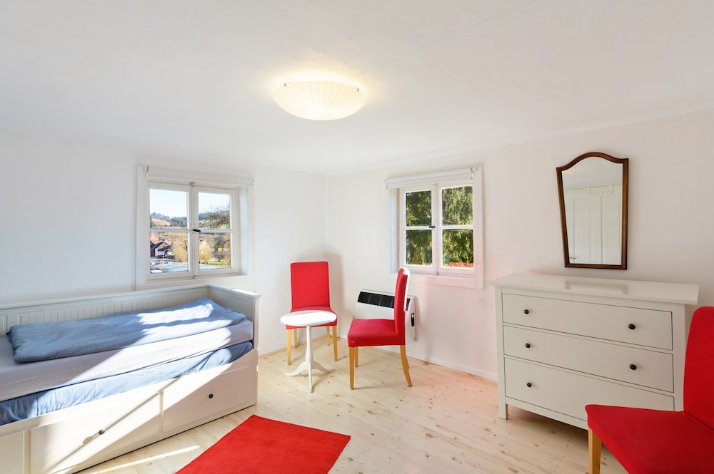 Eppe Timbered Retreat