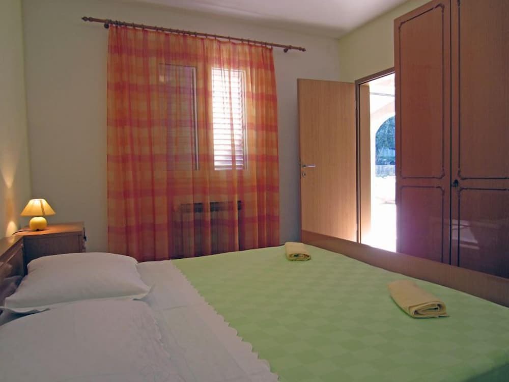 Apartments Bareta view 3