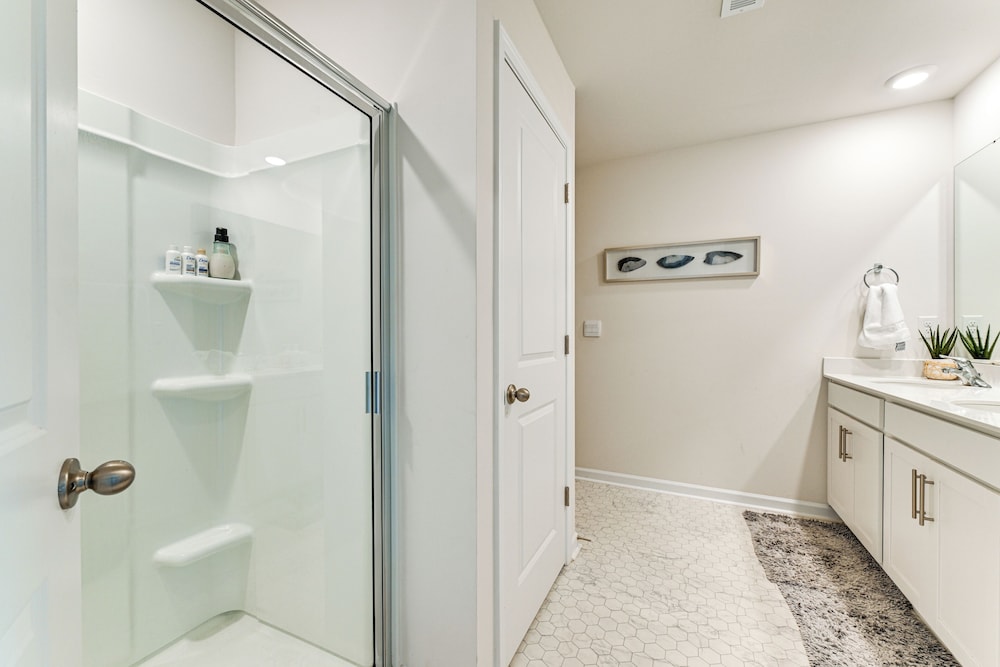 7 Mi to Uptown - Pet-friendly 2-story Townhome!