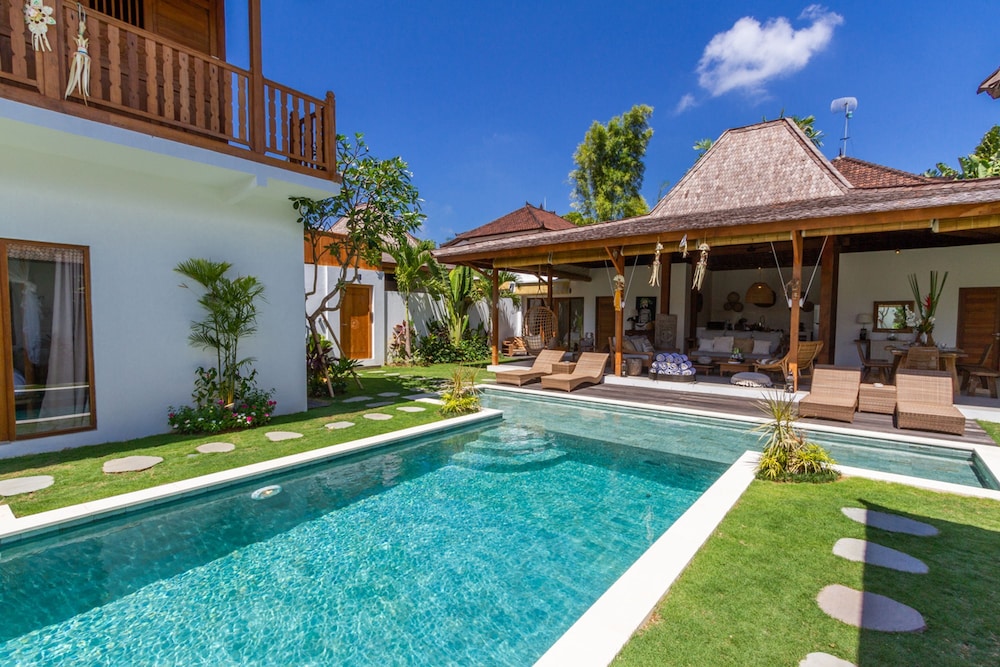Villa Namu by Alfred in Bali - Family 5 BD Dream in Seminyak Oberoi Beach
