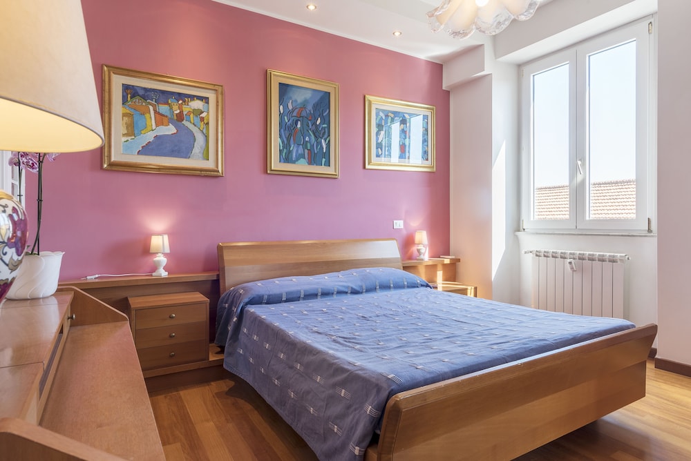 Colosseo & Colle Oppio Charming Apartment