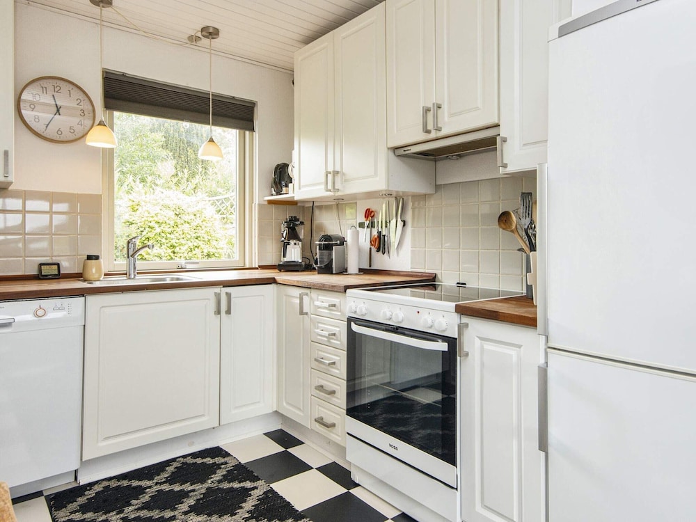 6 Person Holiday Home in Hejls