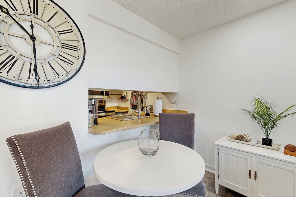 55+ Condo w/ Balcony & Mtn Views, Shared W & D