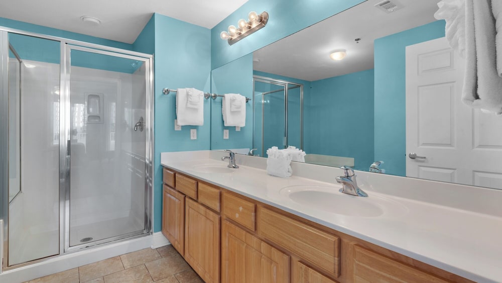 Prime Gulf View Condo Near top Attractions, Dining, & Beach Fun!