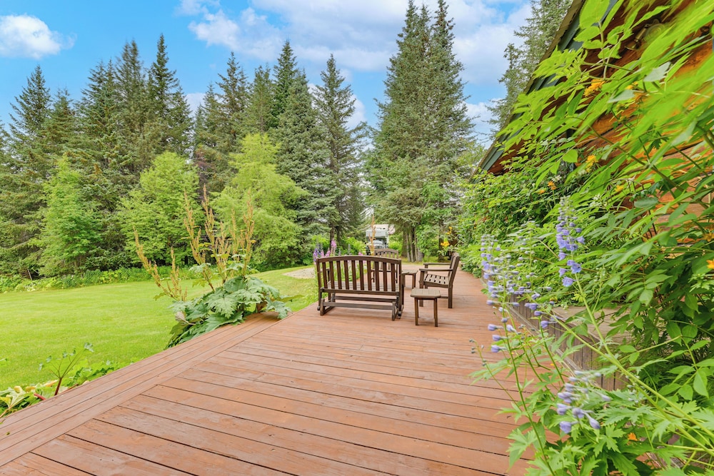 Ski, Hike & Snowshoe: Homer Getaway w/ Fire Pit