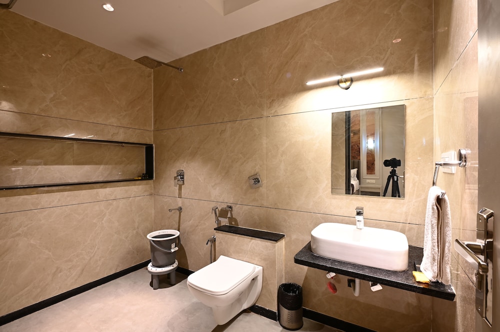 The Bhagwati Cottage & Villa