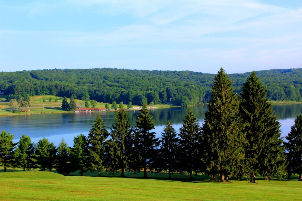 Alpine Lake Resort