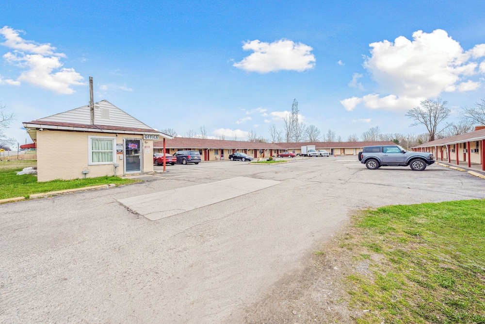Flint Motel by OYO MI Near I-475