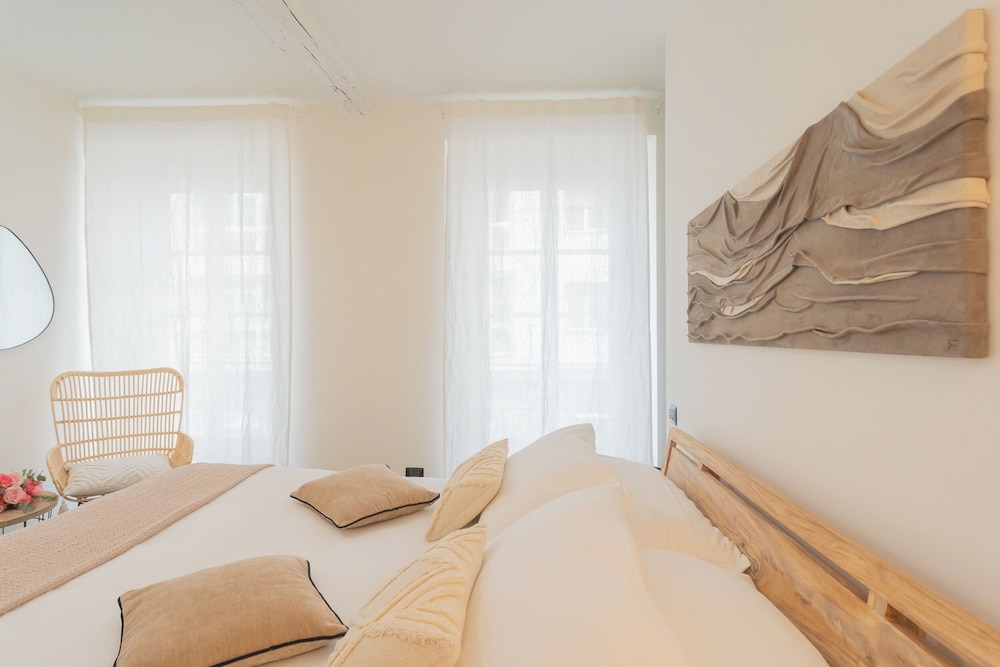 Enchanted Como Lake - City Apartment by Rent all Como