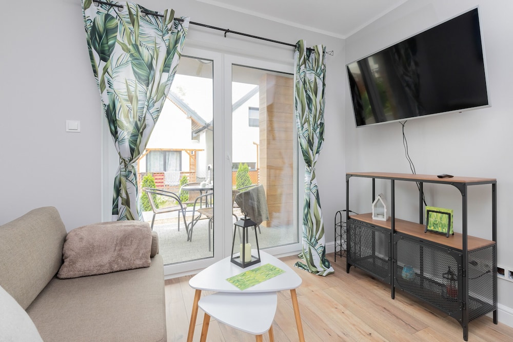 Coast Apartment With Terrace by Renters