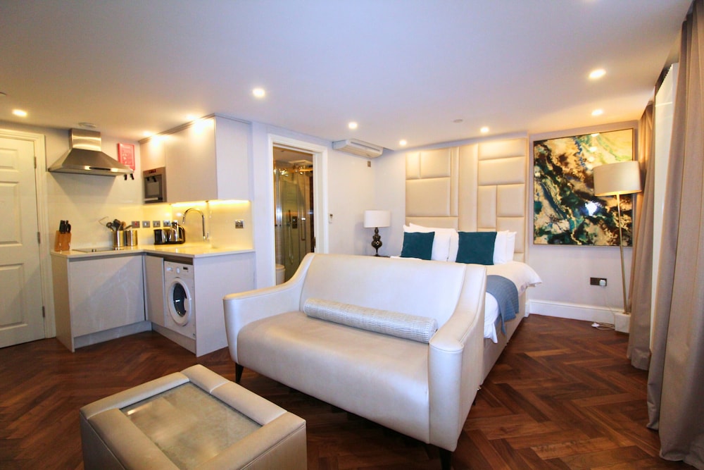 Baker Street Apartments by Viridian Apartments