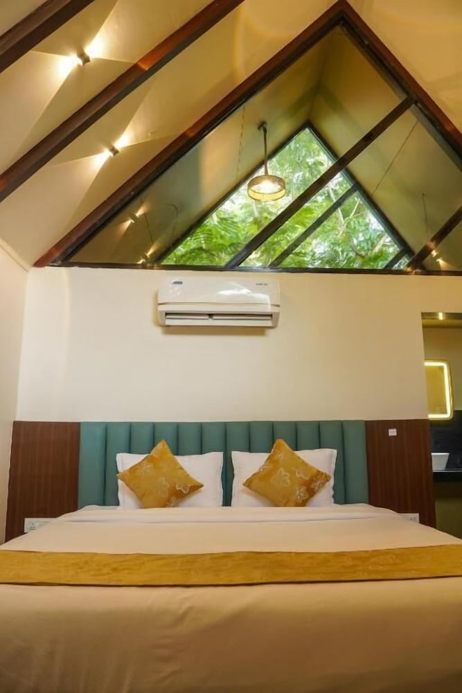 Bird's Nest Resort - Shahapur