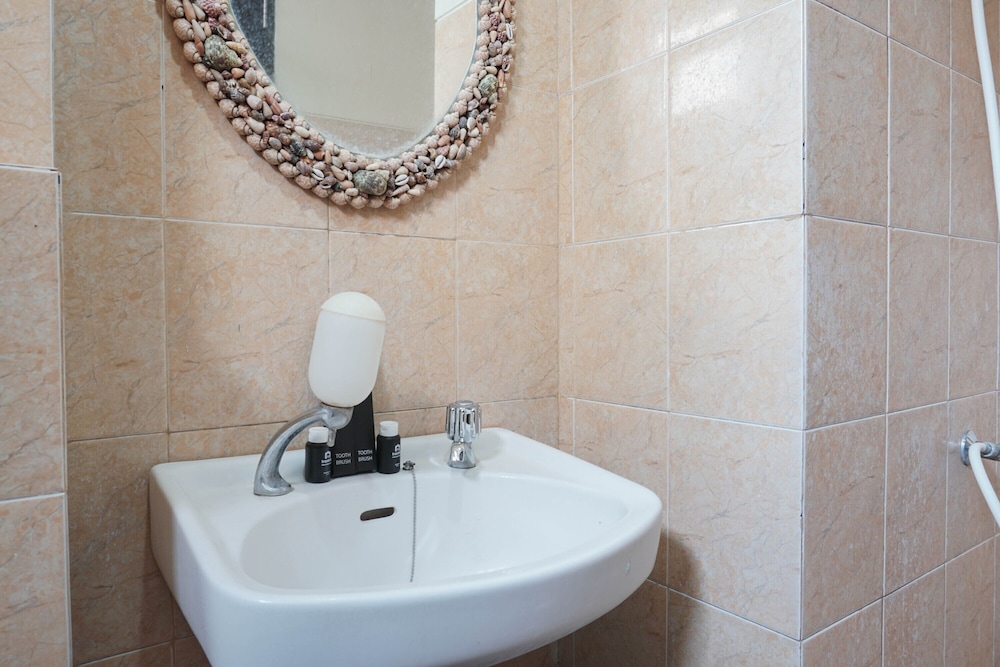 Comfortable Studio Room At Kebagusan City Apartment
