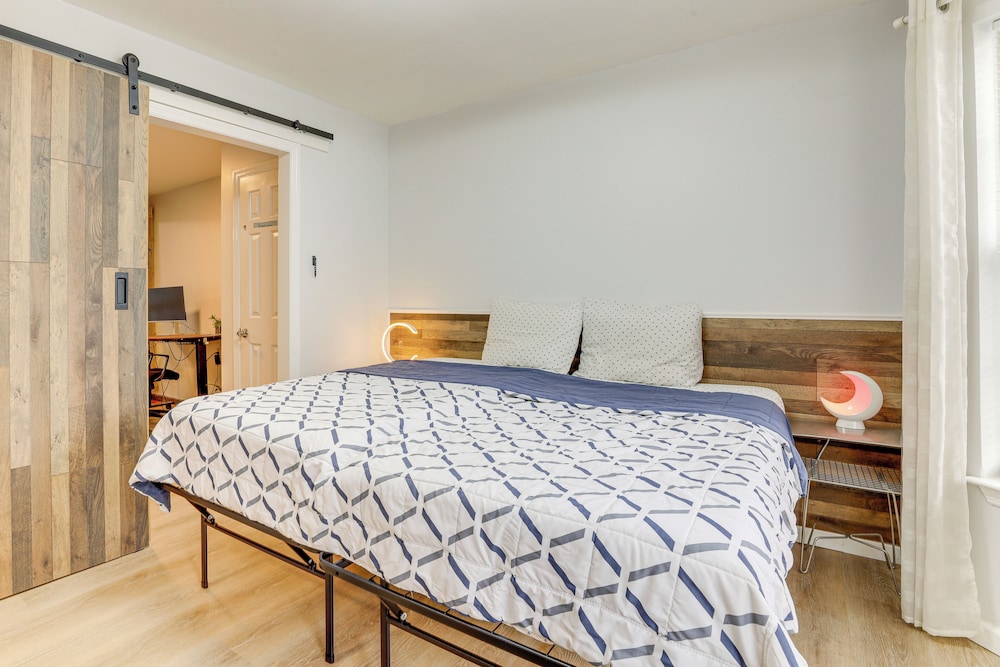 Fenced Yard & Pool Access: Lawrenceville Retreat!