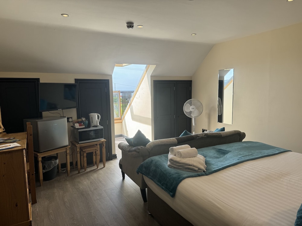Barmouth Beach Club view 3