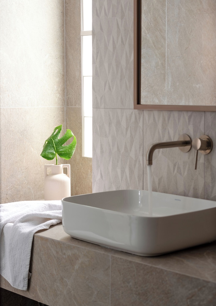 Olenia Suites