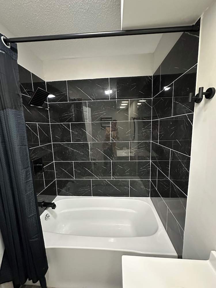 Willow Inn Suites
