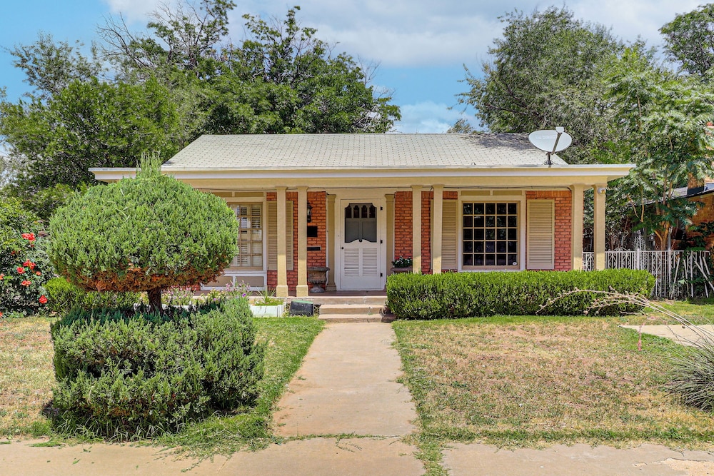 Half-mi to Campus! Lubbock Home w/ Fenced Yard