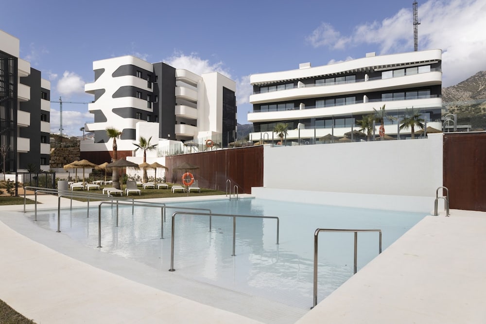 Stylish Luxury Suite With Terrace in Higueron
