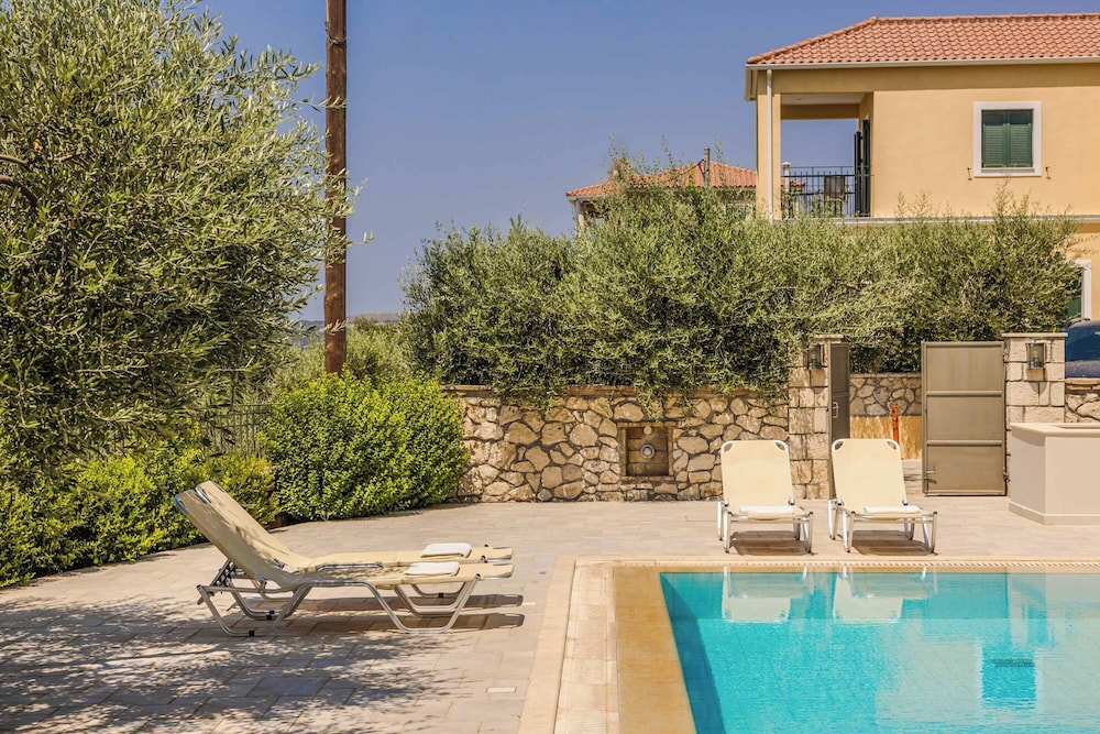 Villa Latos