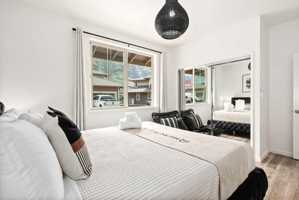 @ Marbella Lane - Mesmerizing Ocean + MT Views