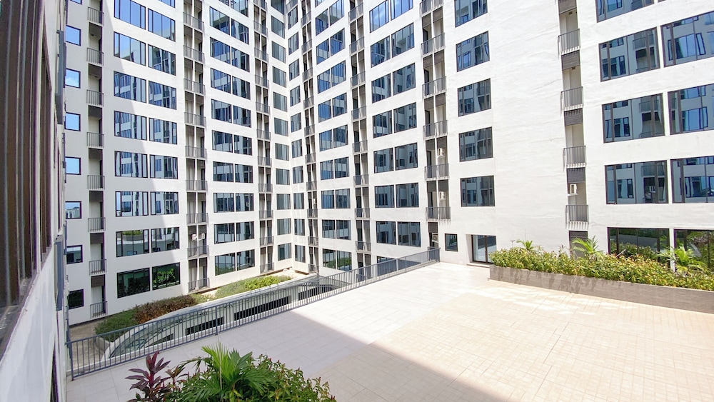 Homey And Enjoy Living Studio Apartment One Narita Residence