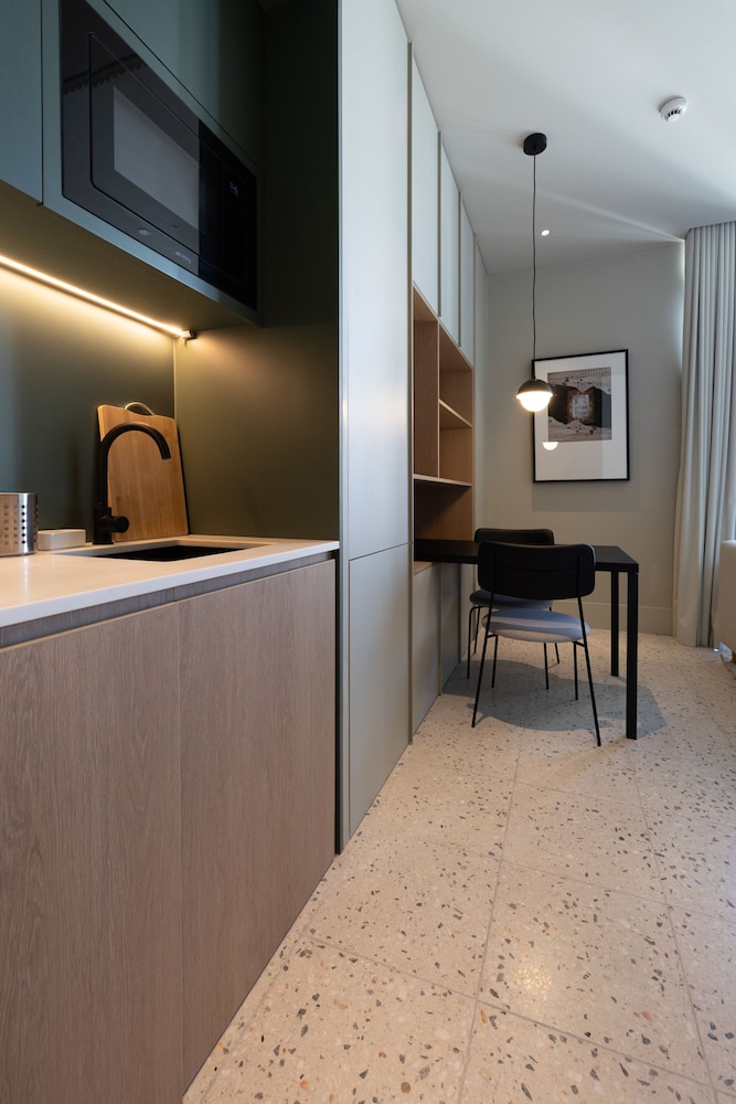 Modern Studio at Upside Living With Burj Views - Business Travelers