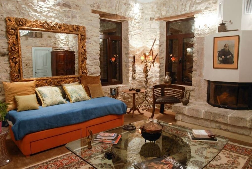 Antique Luxury Suite 75sq.m. view 4