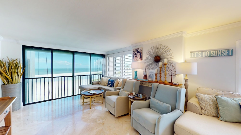 Sandarac 502b: Beachfront 3br Condo W/ Pool & Views 3 Bedroom Condo