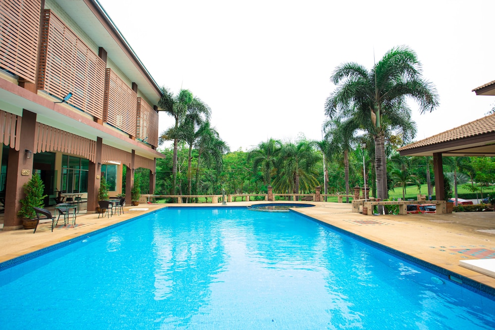 Muak Lek Forest Resort