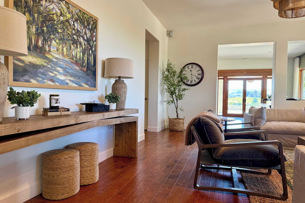 Wine Country Escape w/ Views + Wine Cellar & Gym Caterina Dusi Vineyard by Avantstay