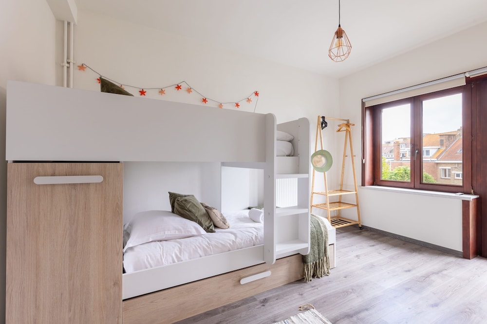 BE OST Roze 36-2 in Oostende