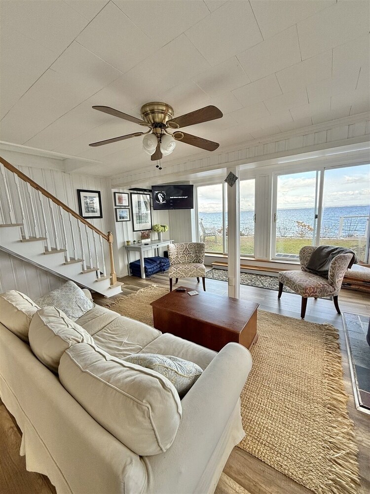 Grandview Lakefront Limit 9 4 Bedroom Home