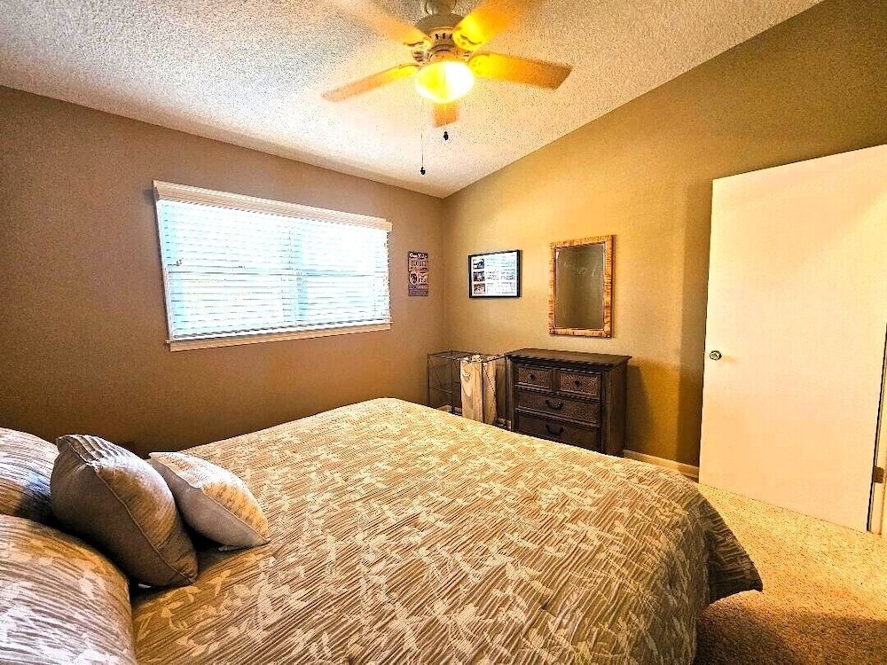 228 Lakeland